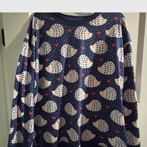 Navy & white long sleeve top with cute hedgehog design #hedgehoglove #longsleeve